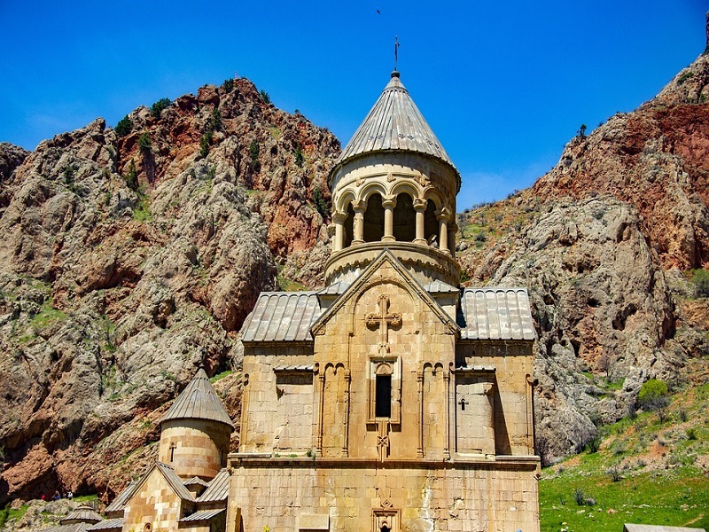 Summer-Armenia-Yerevan-Monastery-Noravank-4657561_1