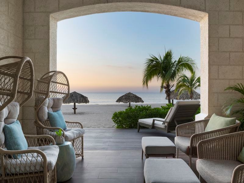 Travel_Advisor_Asset-BNG-Room-4BW-Patio-2