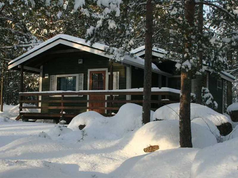 Cottages-32m2-sauna-outside-Santalahti