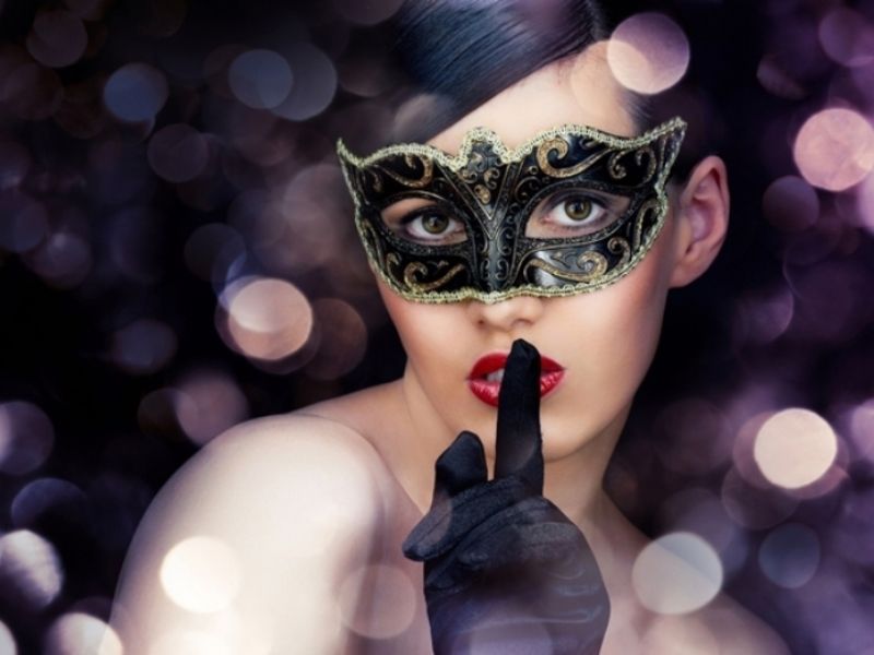 girl_mask_look_masquerade
