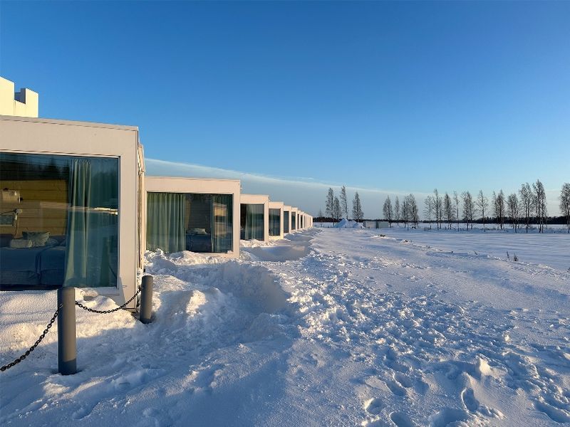 Seaside_Glass_Villas_Exterior_Winter_3