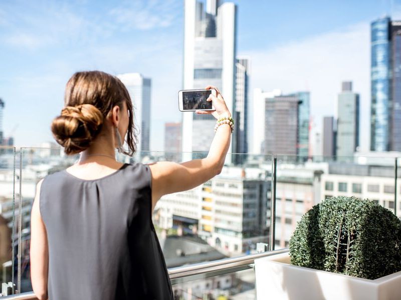 businesswoman-in-frankfurt-2026-03-20-04-28-13-utc