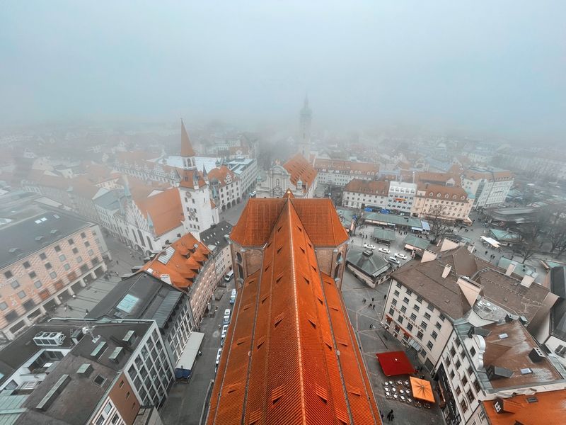 foggy-city-view-of-munich-2026-03-13-04-12-21-utc