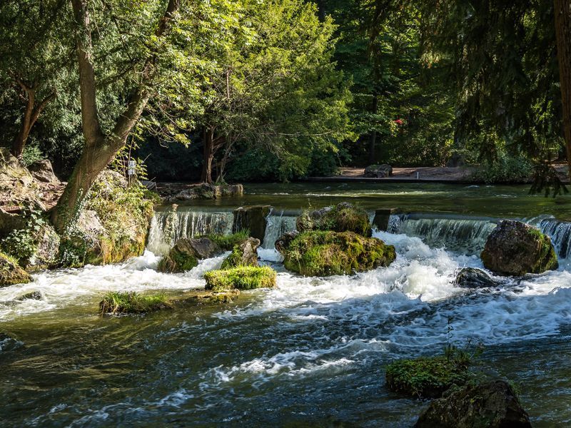 munich-english-garden-in-autumn-bavaria-germany-2026-03-26-02-33-05-utc
