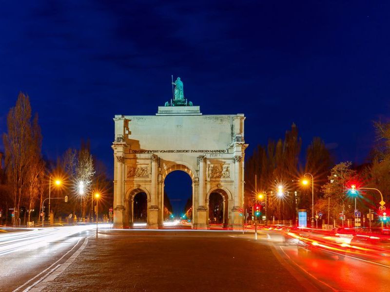 munich-triumphal-arch-2026-03-25-22-55-52-utc
