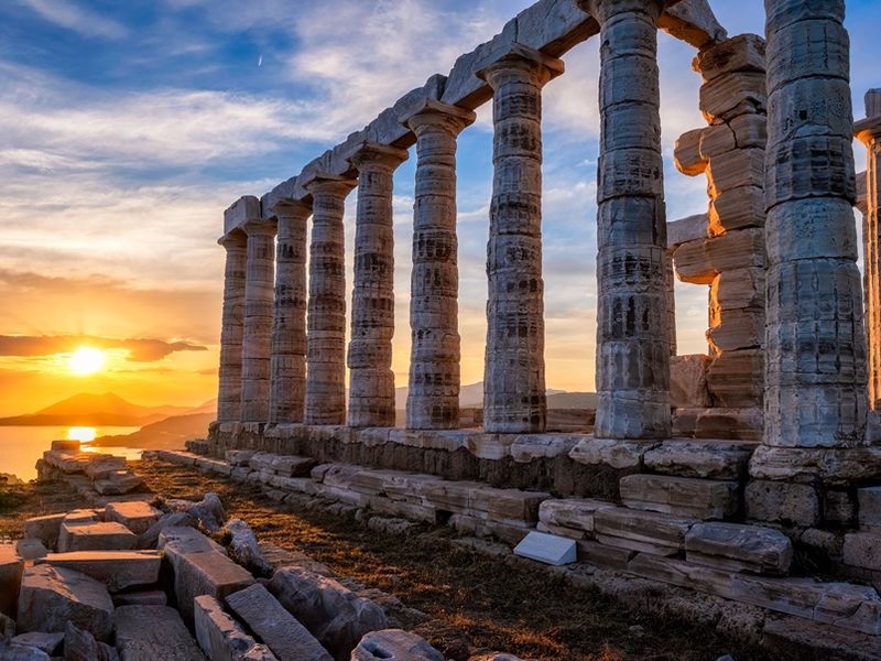 poseidon-temple-ruins-on-cape-sounio-on-sunset