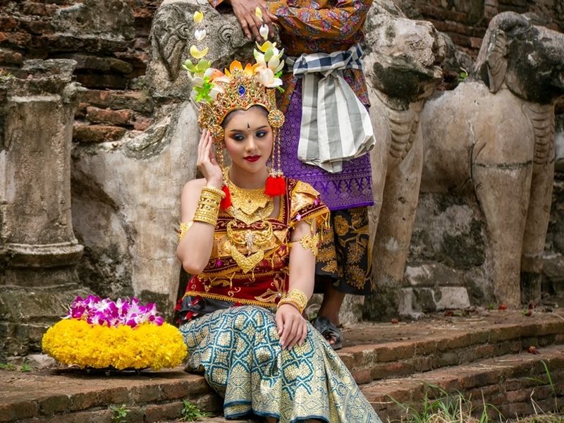 asia-woman-wearing-traditional-dress-the-costume