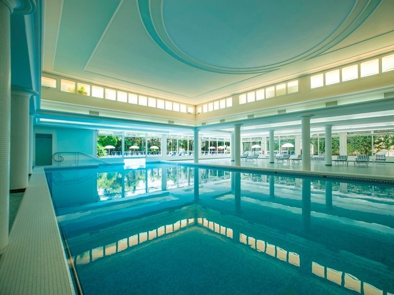 8_-_DT_-_Aphrodite_Pool