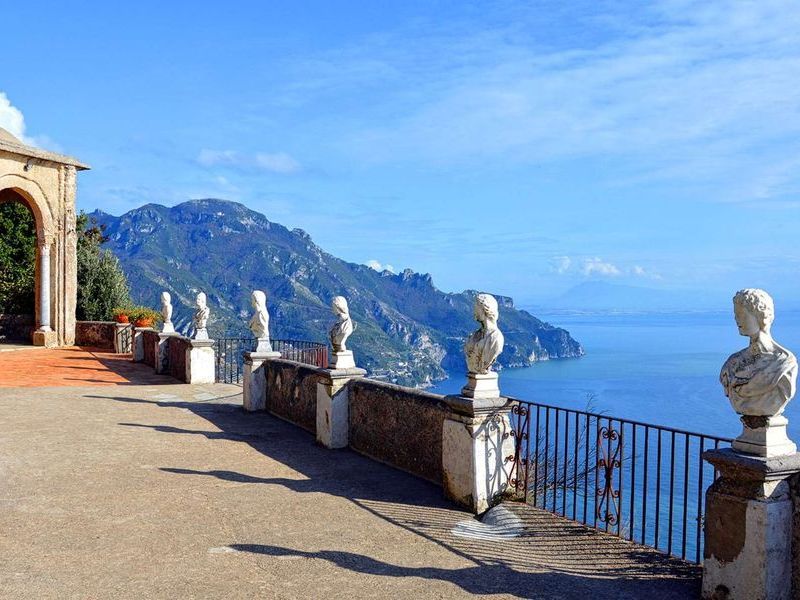FlyMeAway_Ravello_Villa_Cimbrone_Terrace_Of_Infinity_07