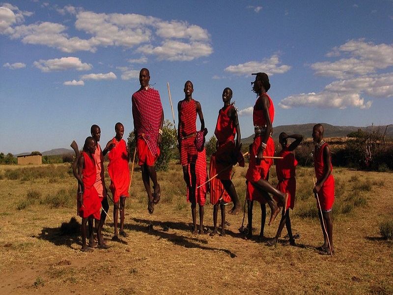 Sky-Maasai-Tribe-Dancing-Kenya-Clouds-Jumping-Men-83563_1