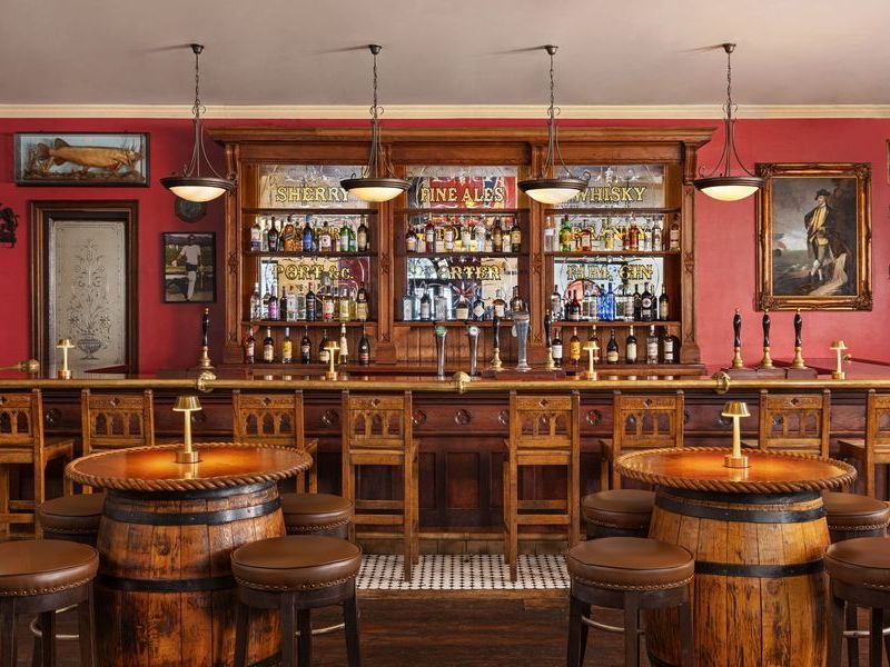 Travel_Advisor_Asset-SGL-Restaurant-Olde-London-Pub