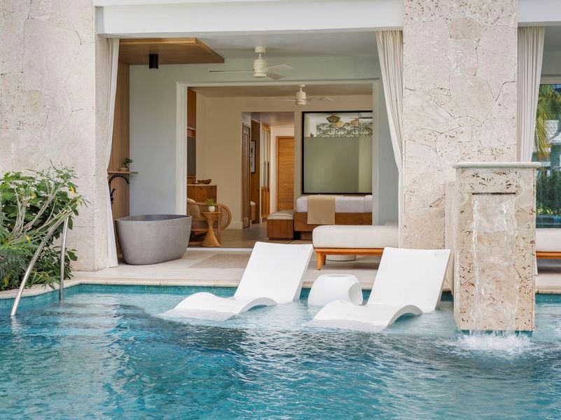 Travel_Advisor_Asset-SSV-Room-SUP-Patio-Reverse