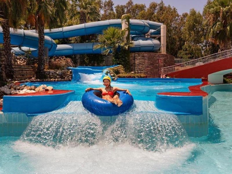 seven_seas_hotel_blue_4